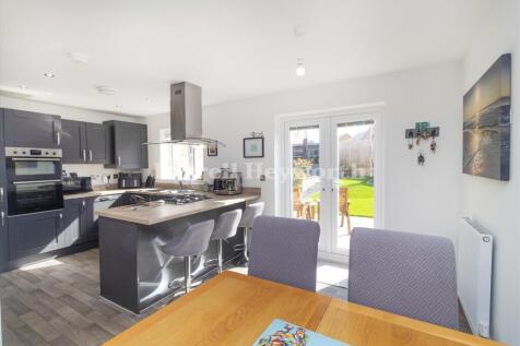 Kitchen Dining 4