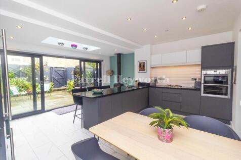Kitchen Dining 2