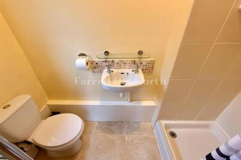 Downstairs shower ro