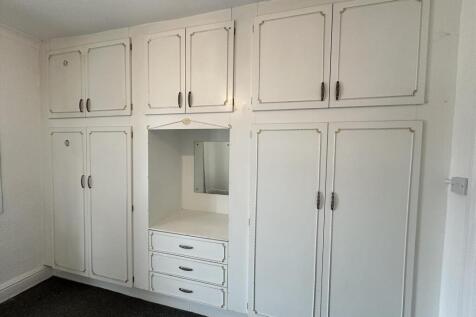 Fitted wardrobes