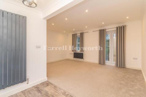 Lounge Diner image 2