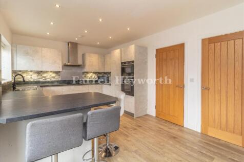 Kitchen Area image 3