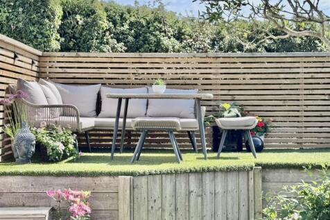 Raised deck seating
