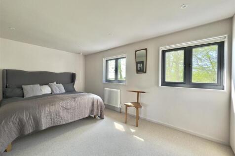 MASTER BEDROOM.jpeg