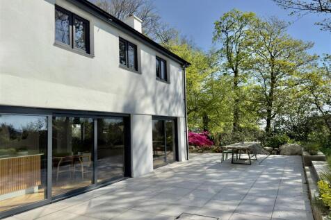 REAR PATIO.jpeg