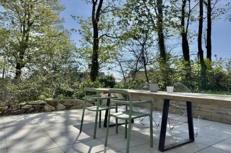 REAR PATIO.jpeg