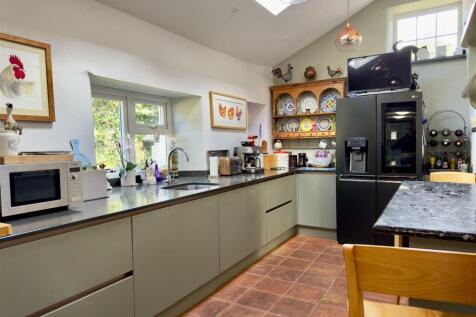 KITCHEN.jpeg