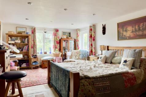 GROUND FLOOR BEDROOM.jpeg
