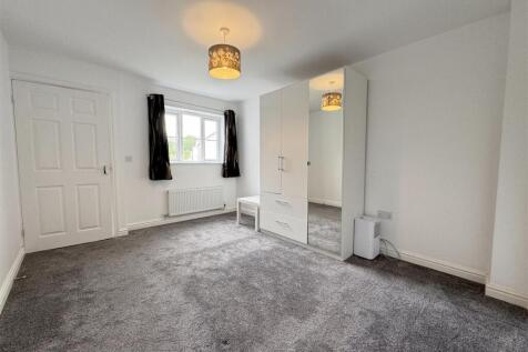 Ground Floor Bedroom with Ensuite