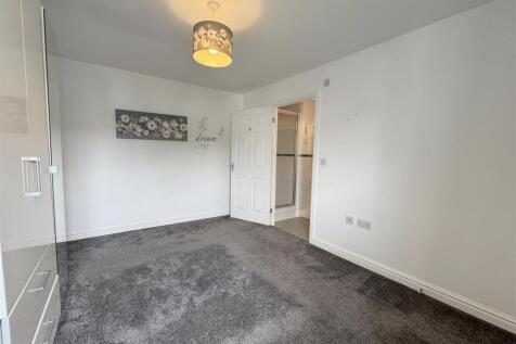 Ground Floor Bedroom with Ensuite