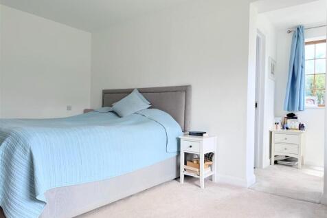 MASTER BEDROOM.jpeg