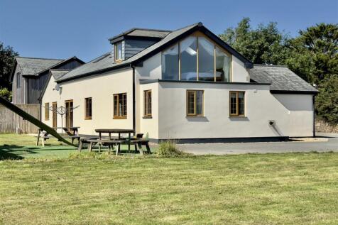 REAR GABLE END