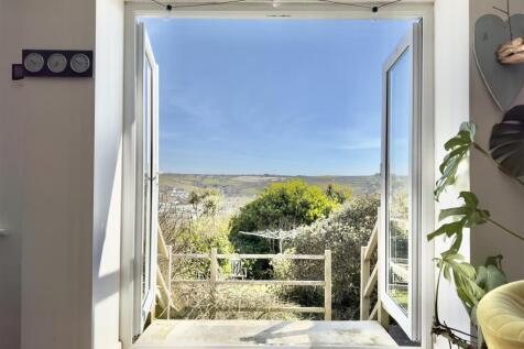 Rear doors to garden.jpeg