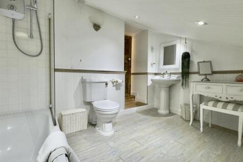 ENSUITE.jpeg