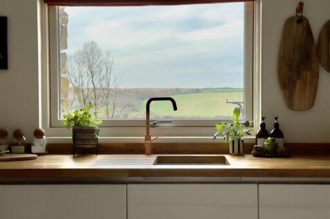 KITCHEN SINK DETAIL.jpeg