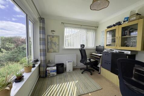 Bedroom/Office