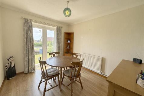 Dining Room/Bedroom 3
