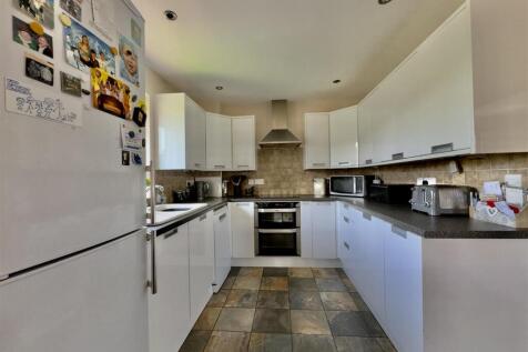 KITCHEN.jpeg