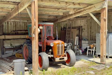 TRACTOR SHED.jpeg