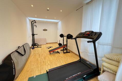 Gym/Office