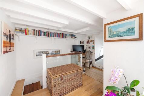 Bedroom/Study