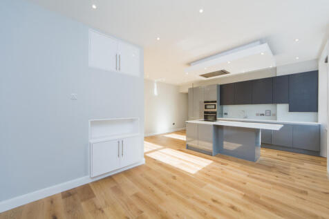 Reception/Kitchen