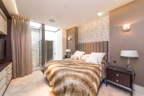 Bedroom 1.jpg