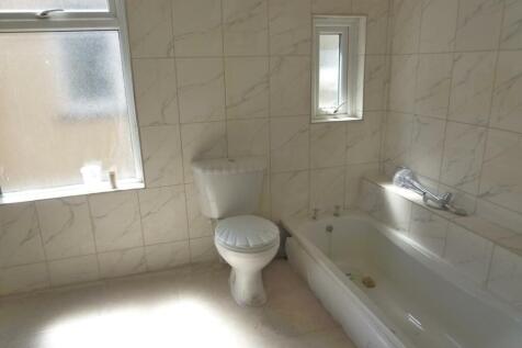 Bathroom 2nd Pic