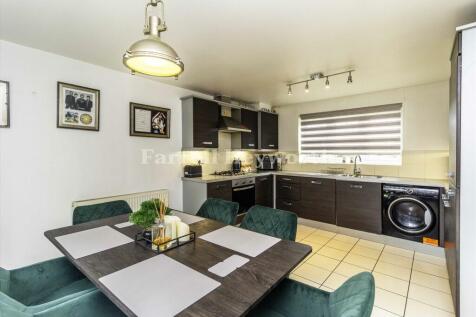 Kitchen dining room 