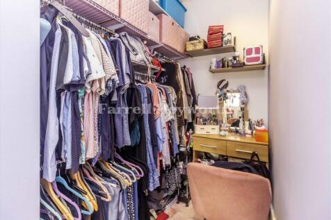 Walk in wardrobe