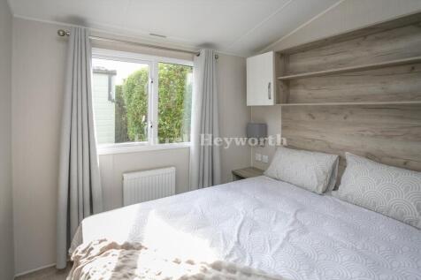 Bedroom 1 view 3