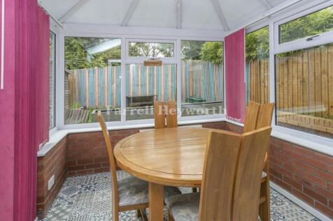 Dining sun room