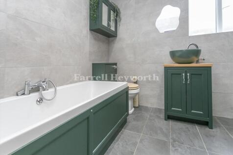 Downstairs bathroom 