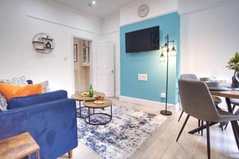 Flat 1 Living Room 5