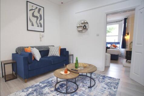 Flat 1 Living Room 3