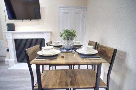 Flat 2 Living Room 3