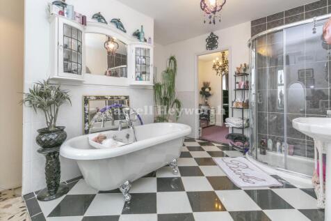 Bathroom area view 3