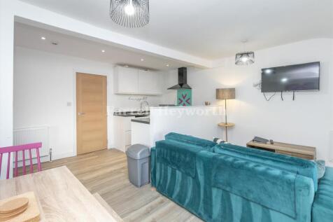 Flat 2 reception vie