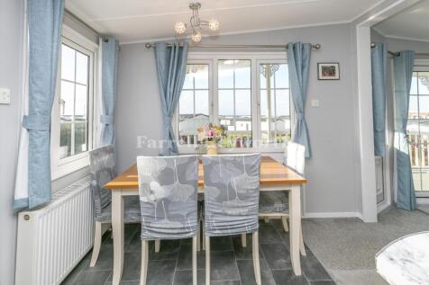 Kitchen diner view 3