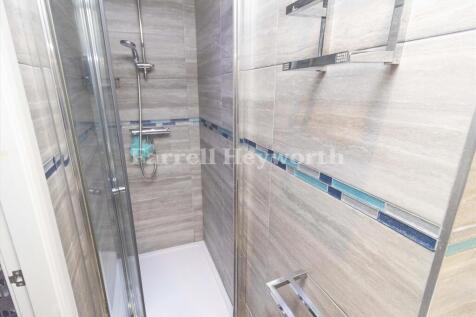 En Suite Shower