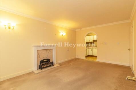 Lounge image 2