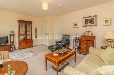 Lounge image 2