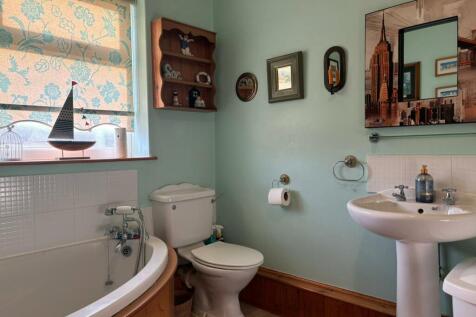 Robinson Bathroom 2