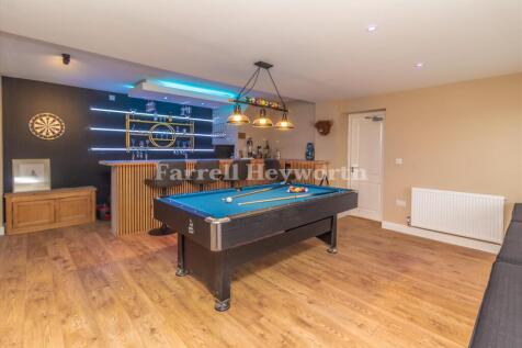 Games Room image 3