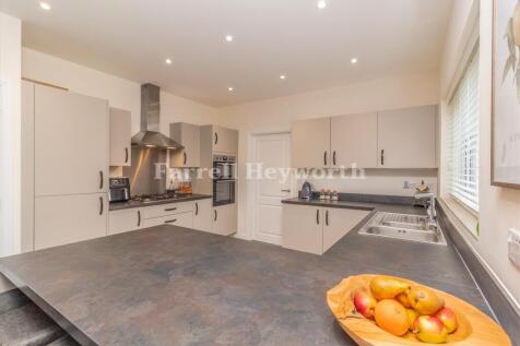 Kitchen Area image 4