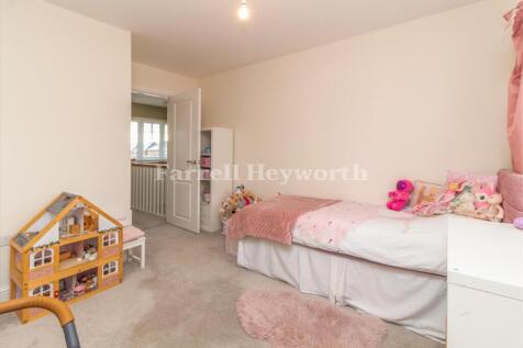 Bedroom 2 image 2