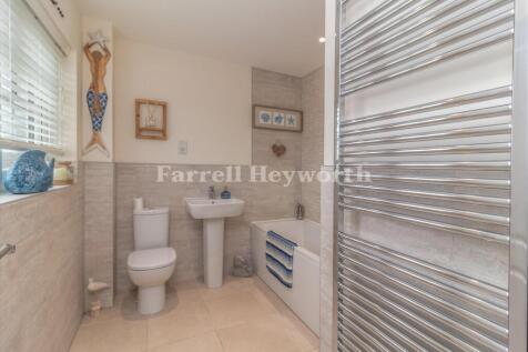 Bathroom image 2