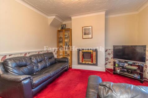 Lounge image 2
