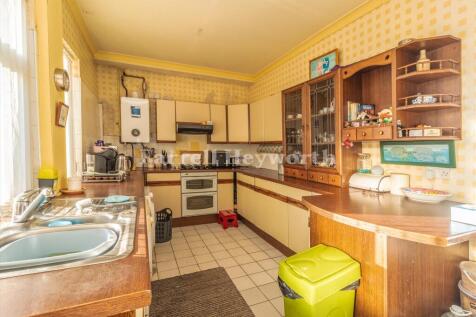 Kitchen image 2