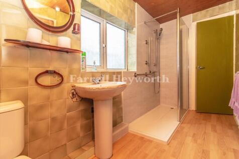 First Floor Shower R
